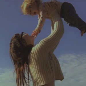 Meet your Posher, Synthia